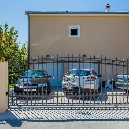 Villa Julija Kastela