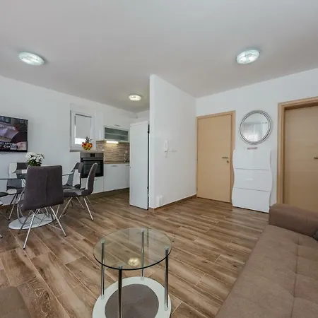 Willa Julija Kaštela