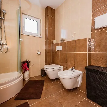 Julija Willa Kaštela